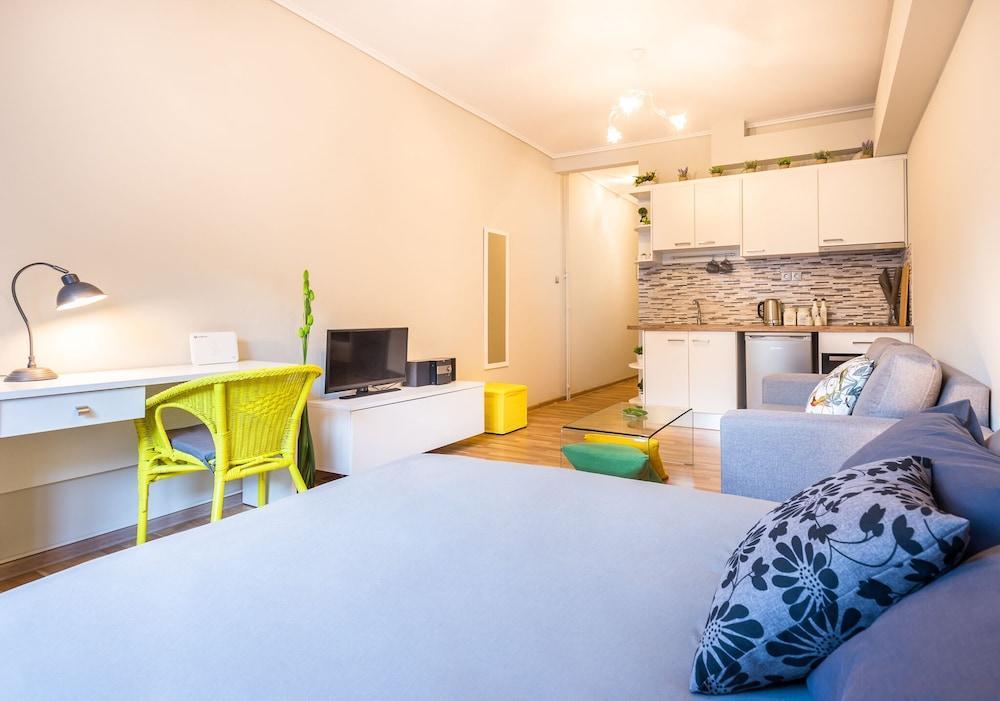 Exceptionally Located Studio Apartment 아테네 외부 사진