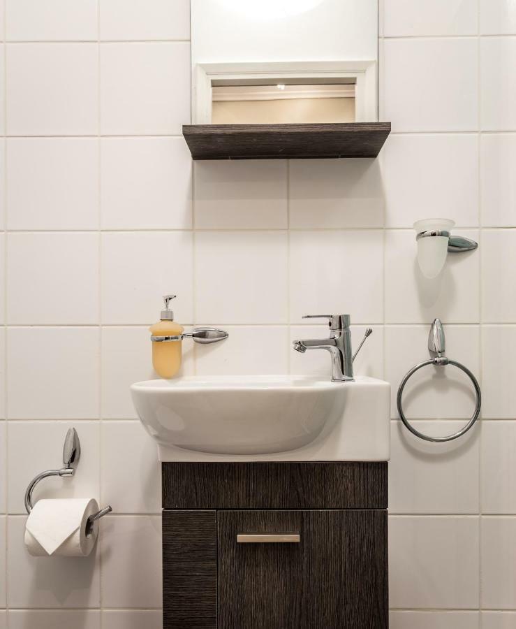 Exceptionally Located Studio Apartment 아테네 외부 사진